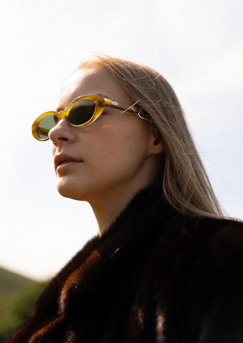 Model - EIGHT / Tortoiseshell