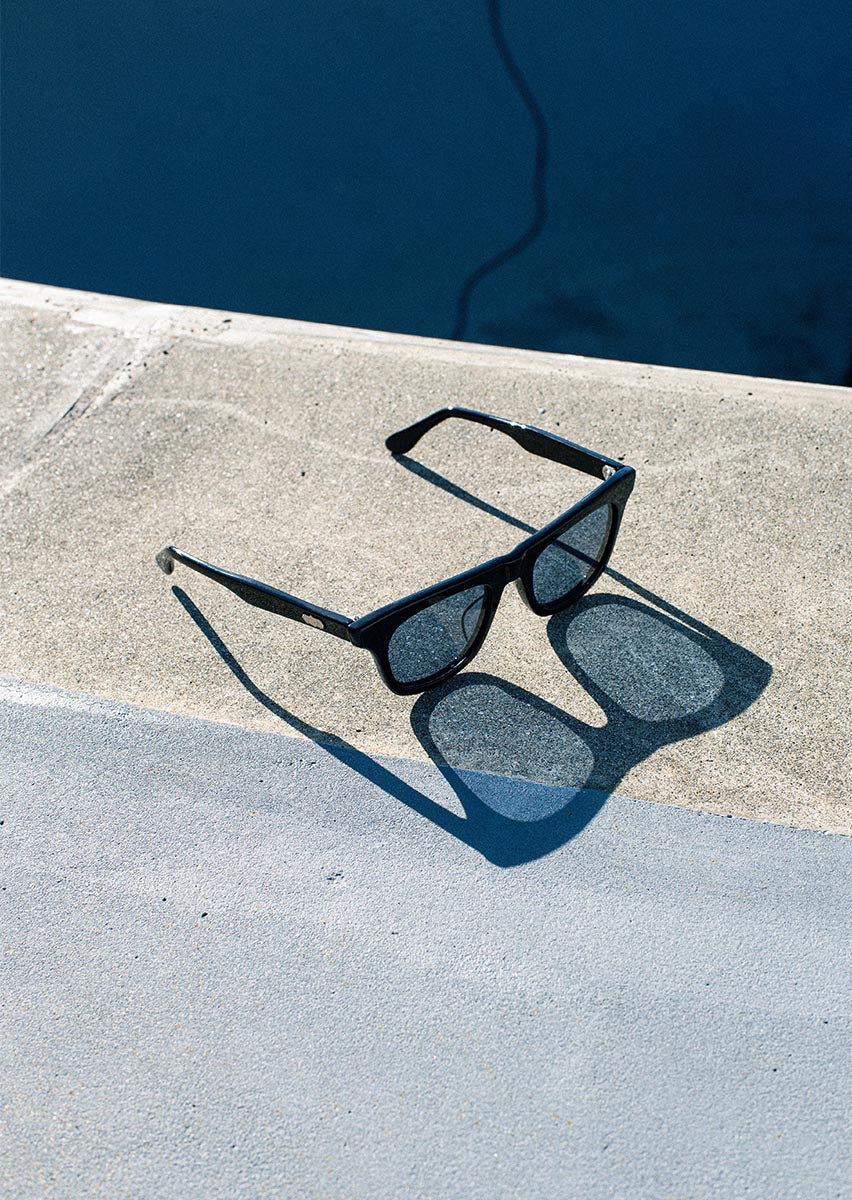 Model - SHIN / Black