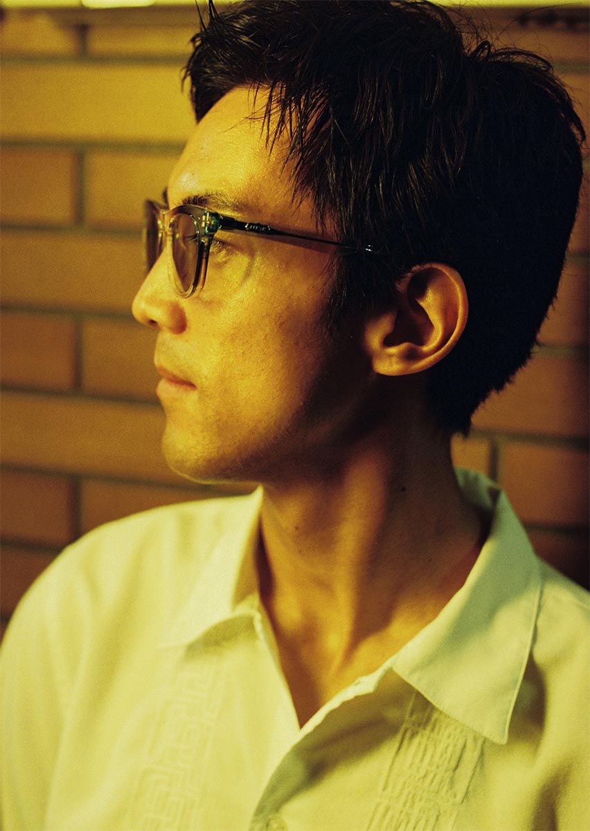 Model - SHIN / Crystal Blue